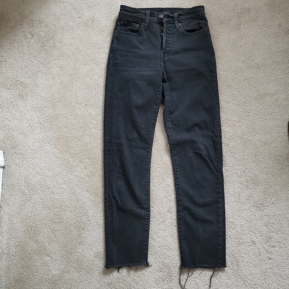 Aritzia / Levi's black straight leg - Picture 3 of 9